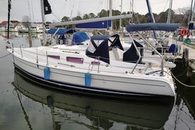 Image of 2004 Hunter 33'  