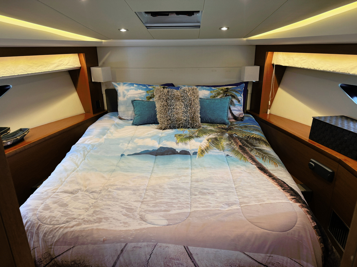 Ship-Faced-VIP-Cabin-FD6FD.JPG
