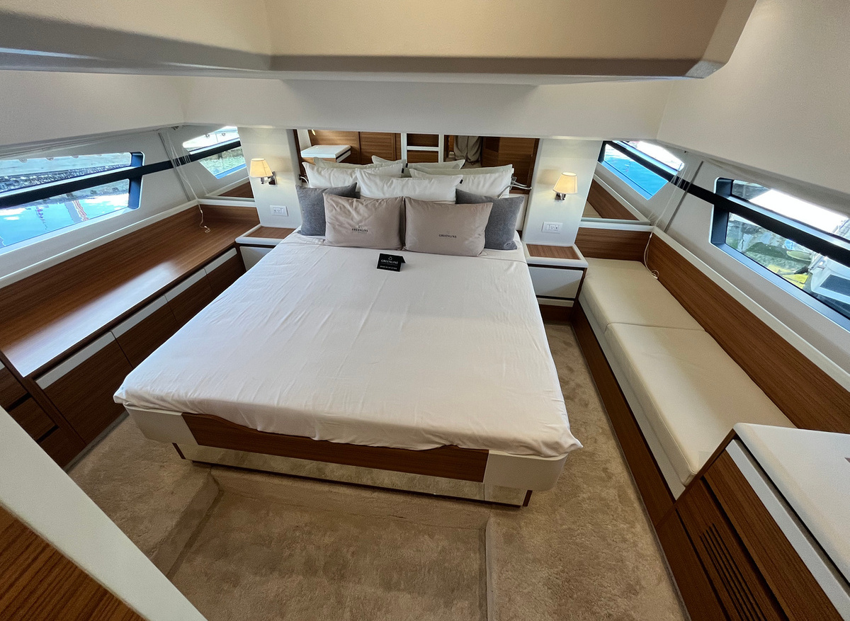 7-Master-Stateroom-Bed-058D6.jpg