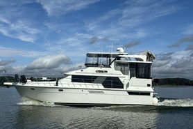 Image of 1995 Carver 440 Aft Cabin Motoryacht