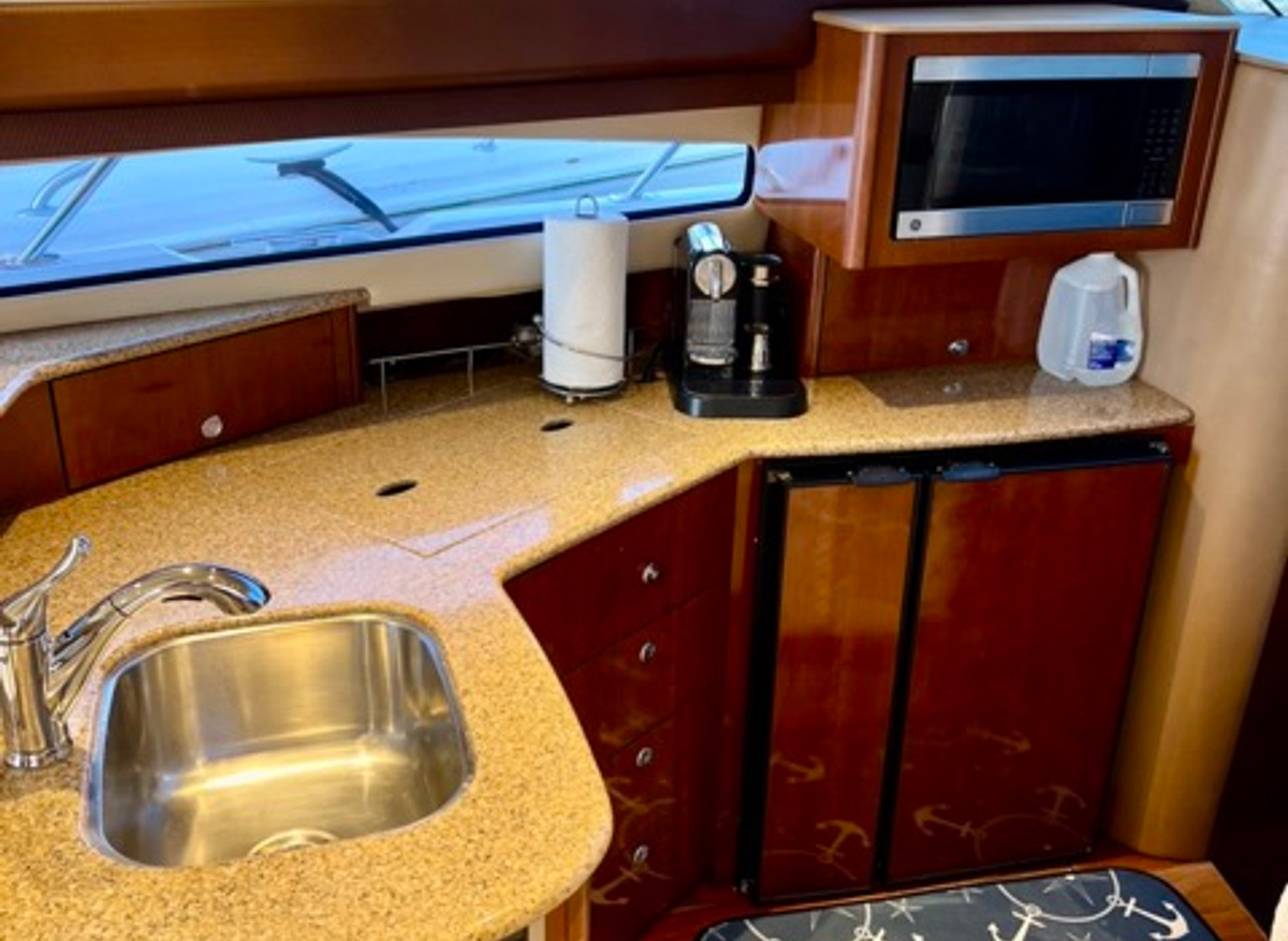 36 2009 Meridian 391 Galley 1 Medium.jpeg