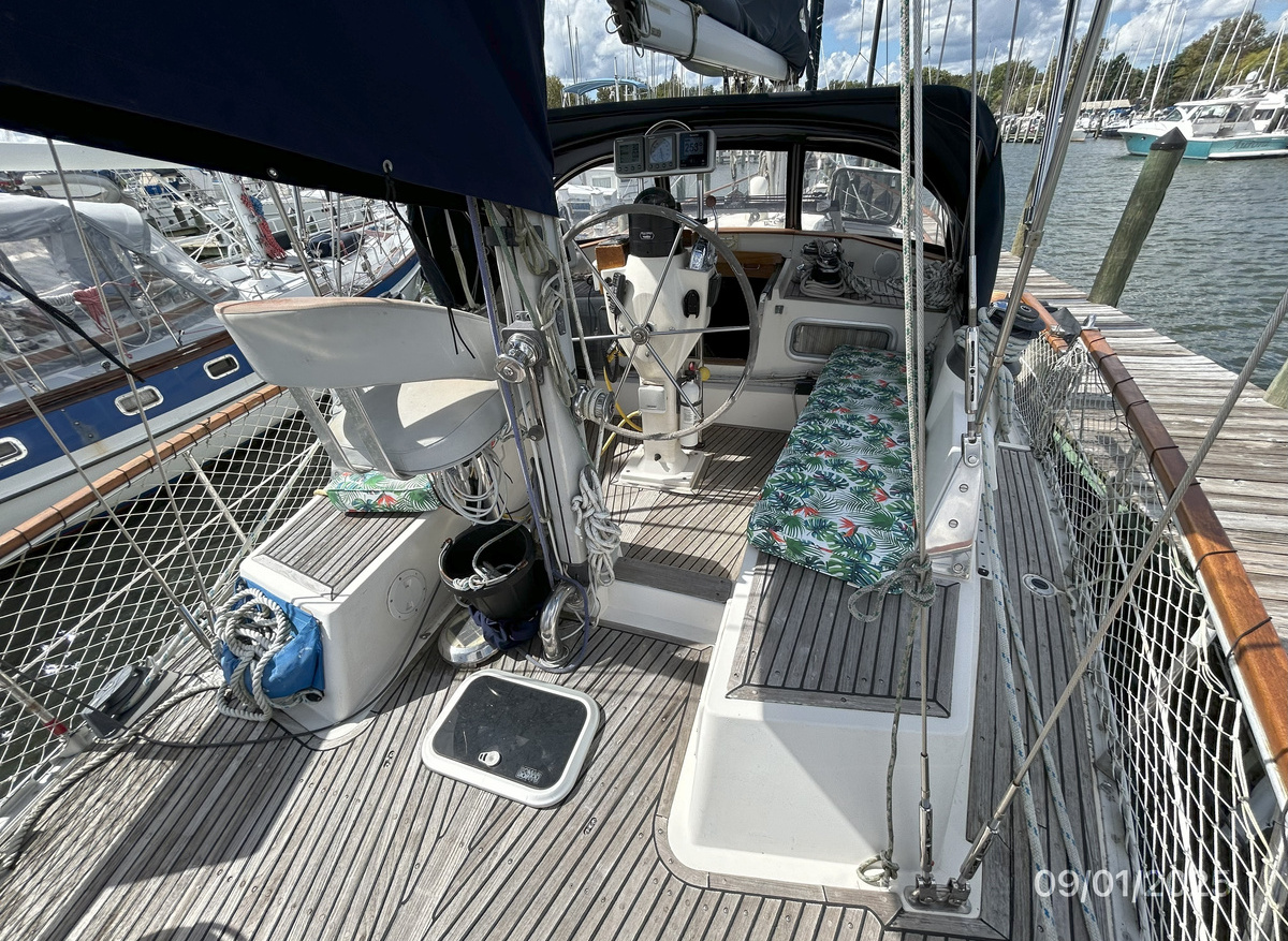 Aurora-aftdeck-fwd-hr1-9-1-25-F3832.jpg
