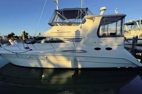 Image of 2000 Sea Ray 420 Aft Cabin