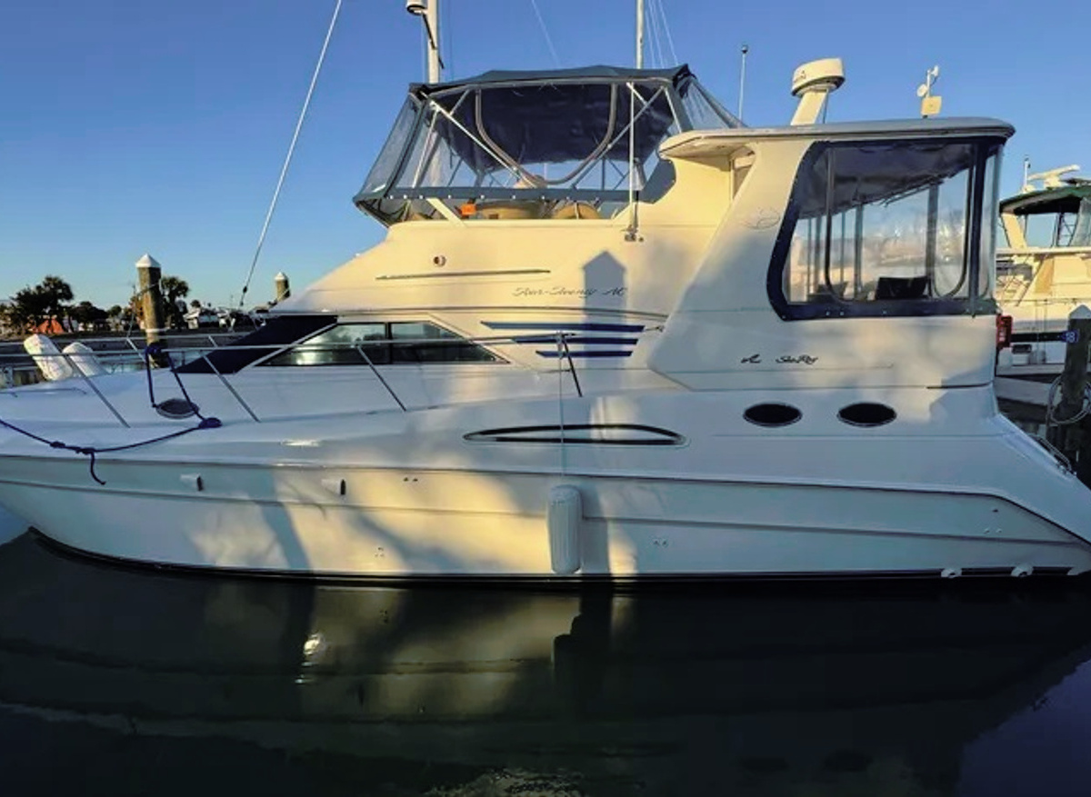 Image of 2000 Sea Ray 420 Aft Cabin