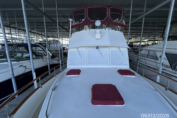 46_-Grand-Banks-Foredeck-aft-AC274.jpg