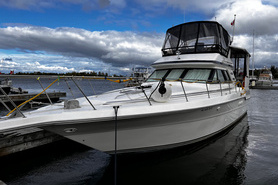 Image of SeaRay 44 Aft Cabin