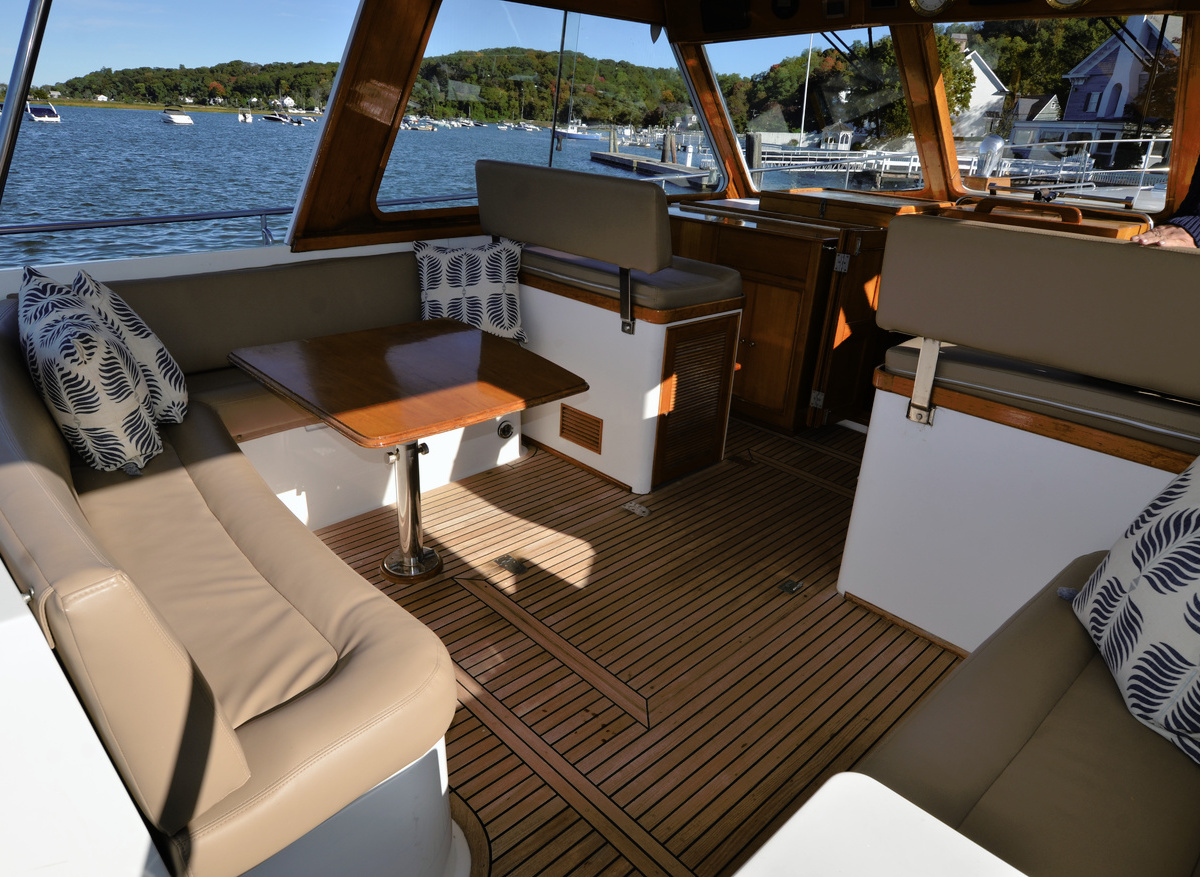 15Pilothouse-9B346.JPG