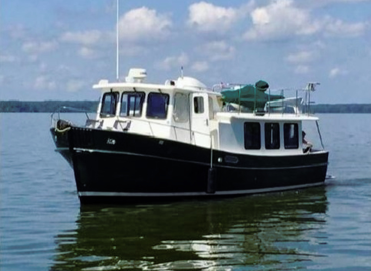 Image of Perfect Veteran Loop Boat