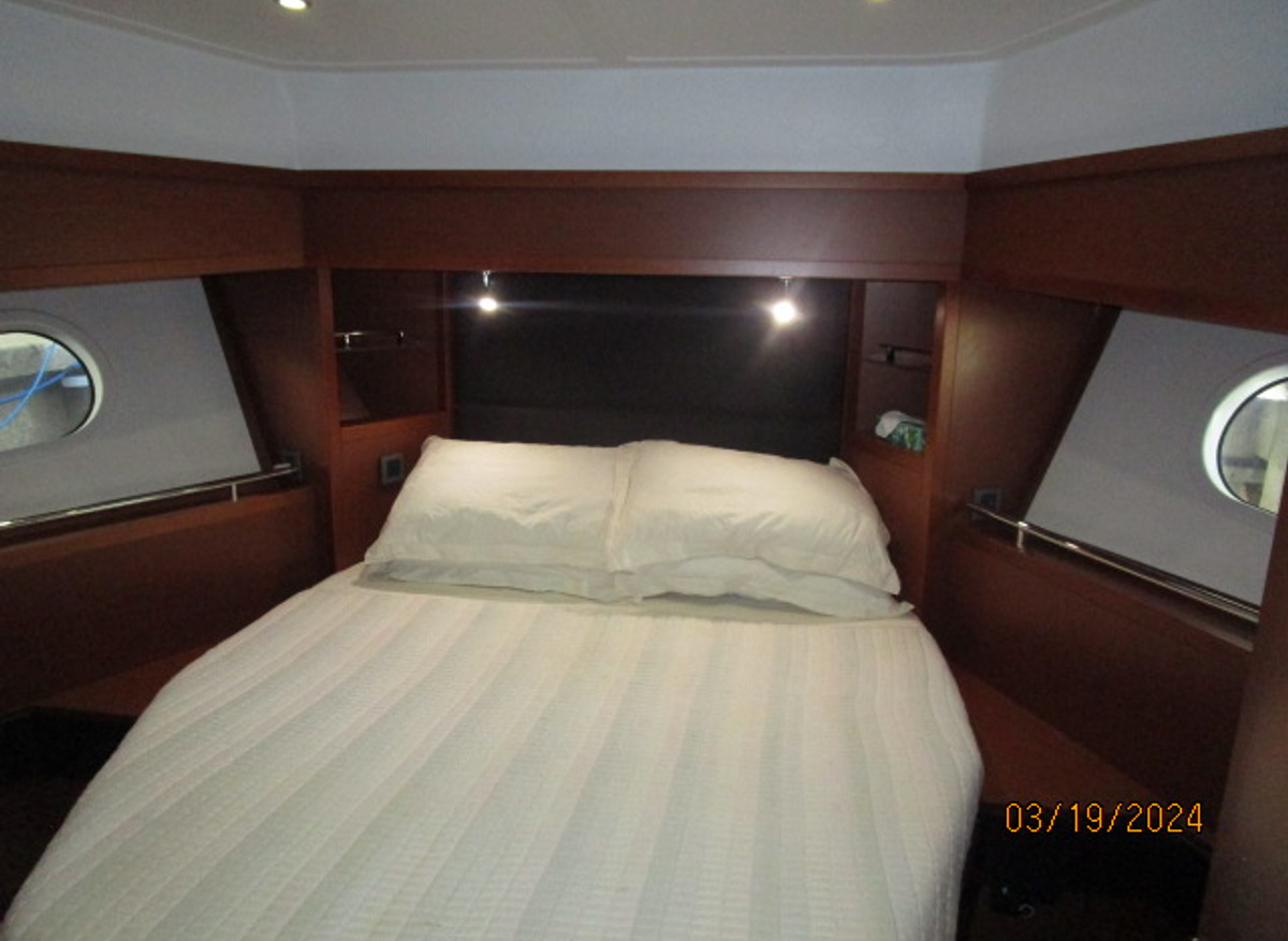 Dove fwd guest stateroom 3-19-24.JPG