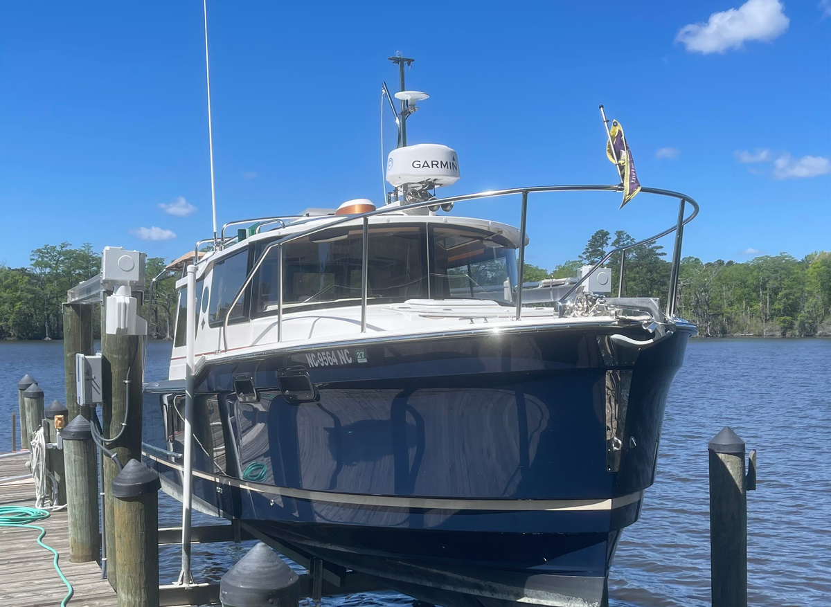 Image of Ranger Tug R27 Luxury Edition