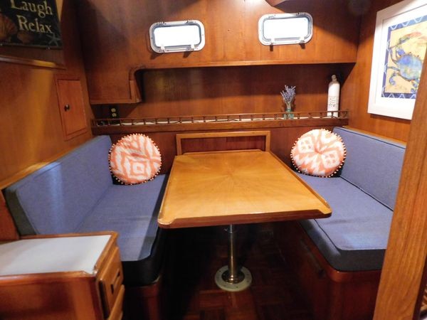 Dinette-156BD.jpg