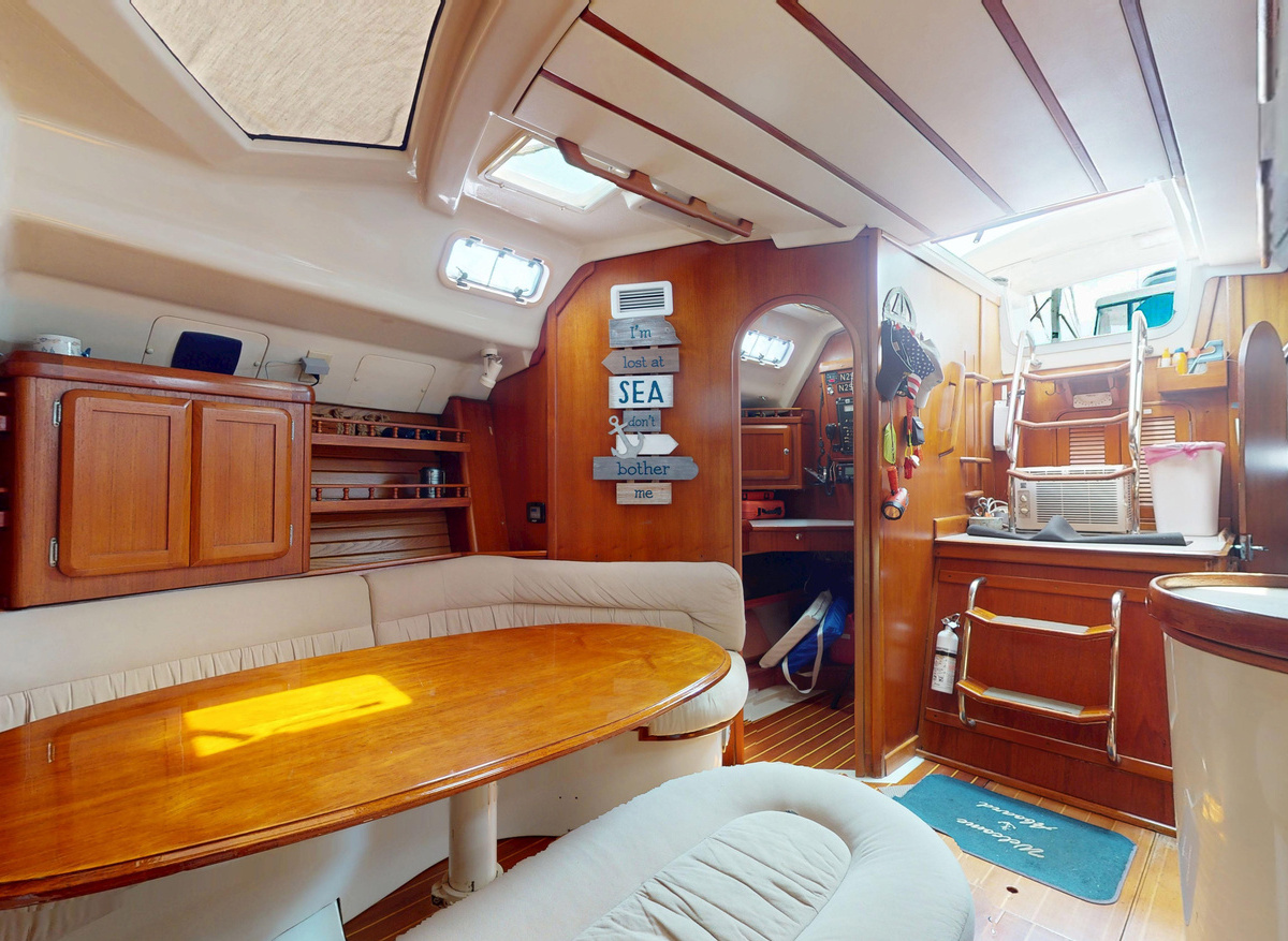Yatch-AC-08192025_193642-13BD8.jpg