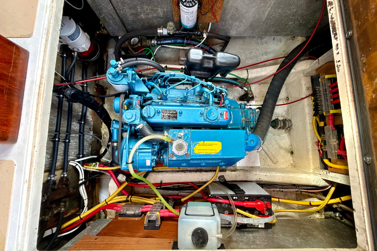19-Engine-Compartment-35834.jpeg