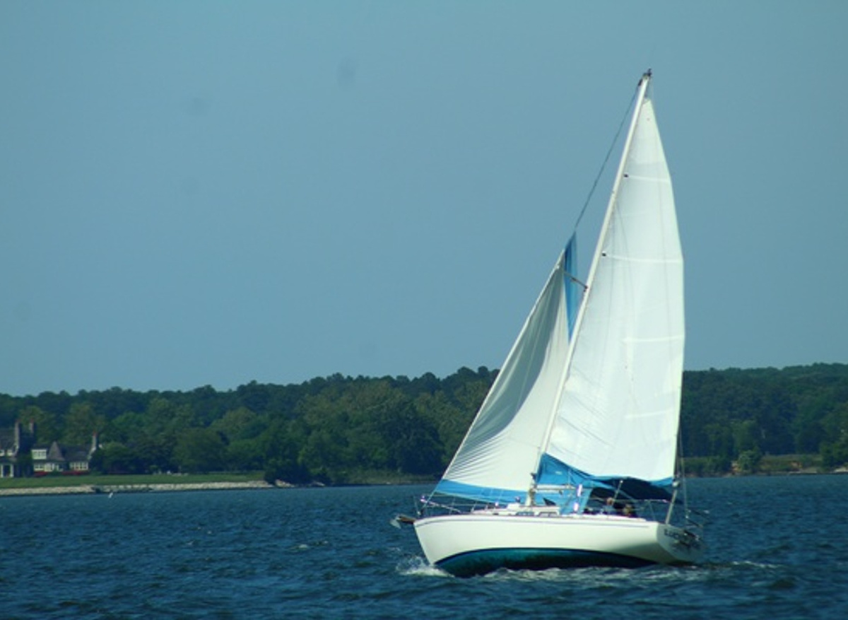 Image of 1979 35' Pearson Sloop - Lucky Dog