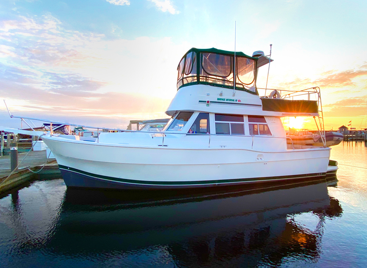 Image of 1997 Mainship 350 Trawler