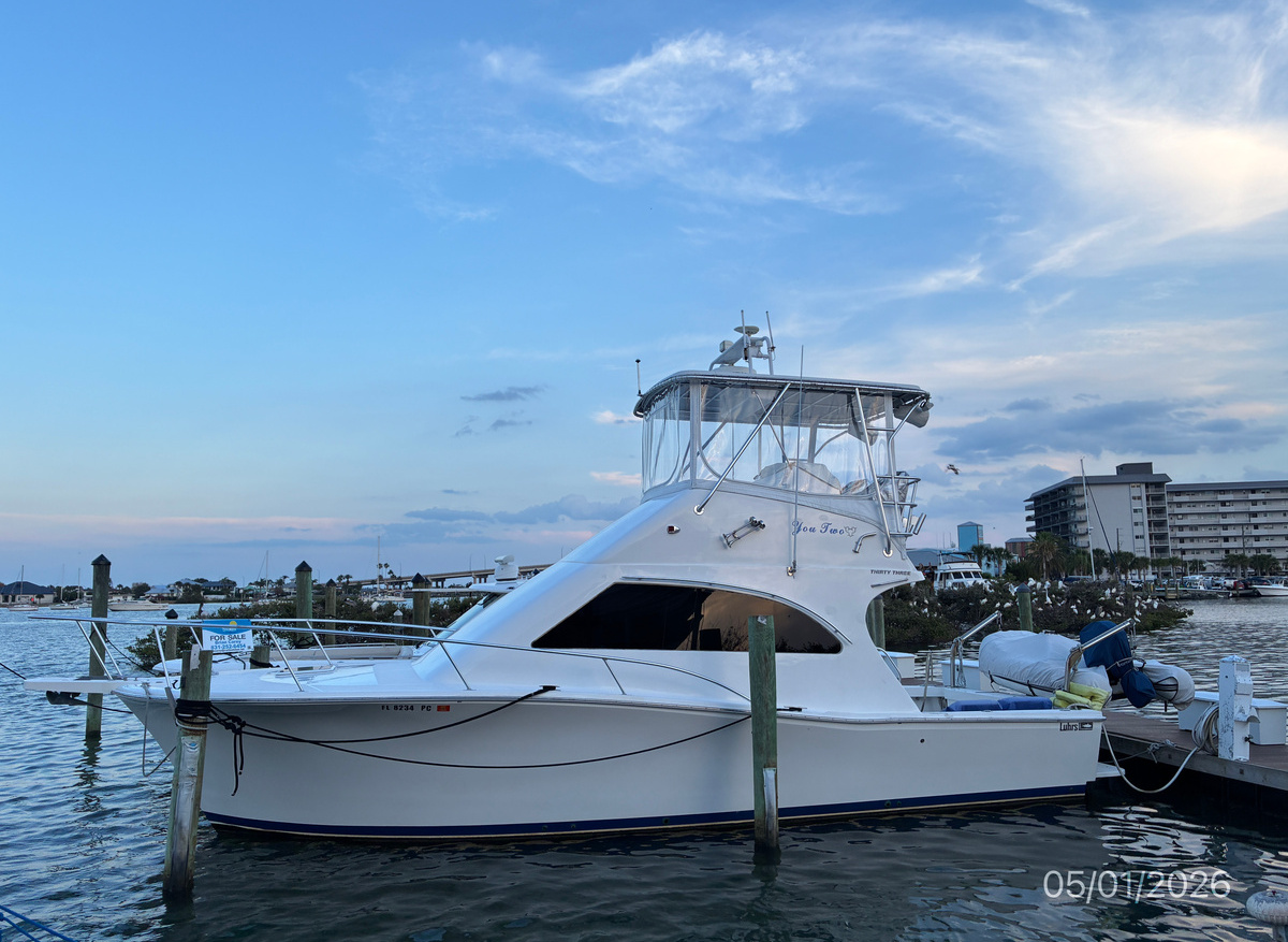 Image of 34 ft Luhrs  2005 Convertible  