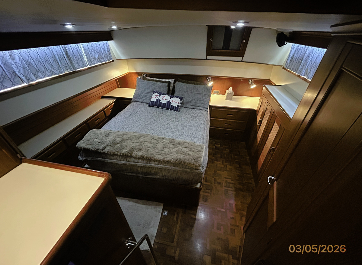 GloriaUs-master-stateroom-hr1-3-5-26-F7E3E.jpg