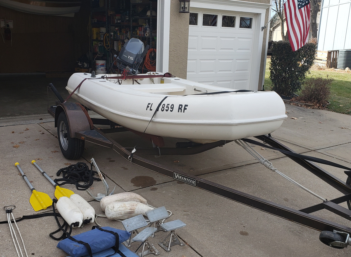 Image of RIGID DINGY - 10' Fiberglass