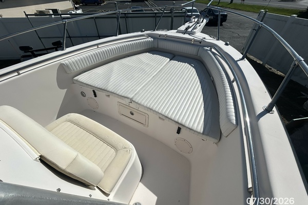 Gosnear-25_-Grady-White-foredeck1-851E0.jpg