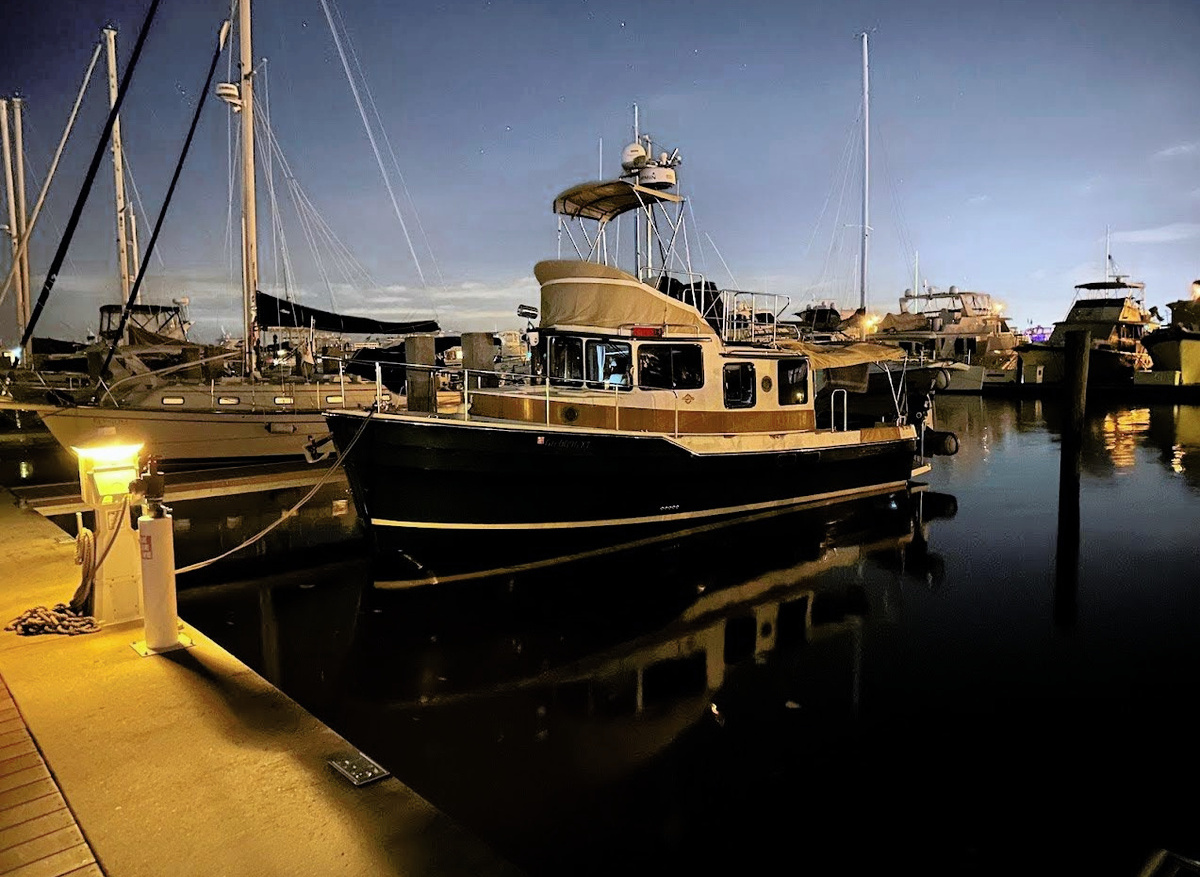 Image of Ranger Tug R31-CB For Sale 2015