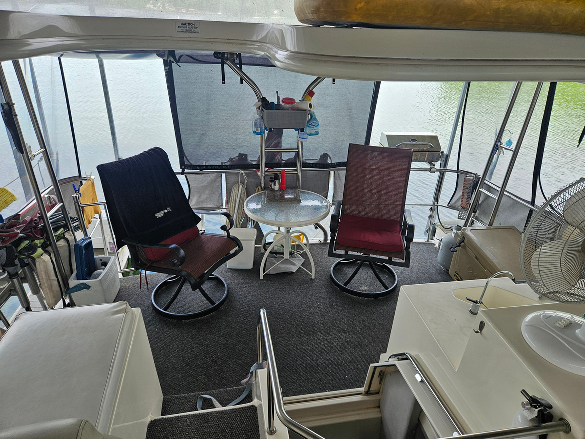 5-Upper-Deck-E806C.jpg