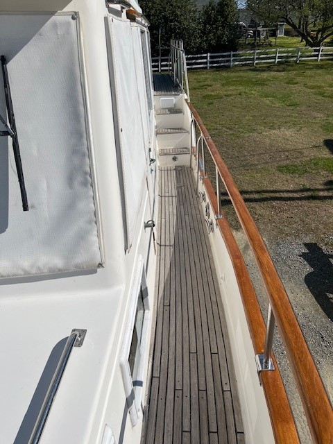 GB-side-deck-AB822.jpg