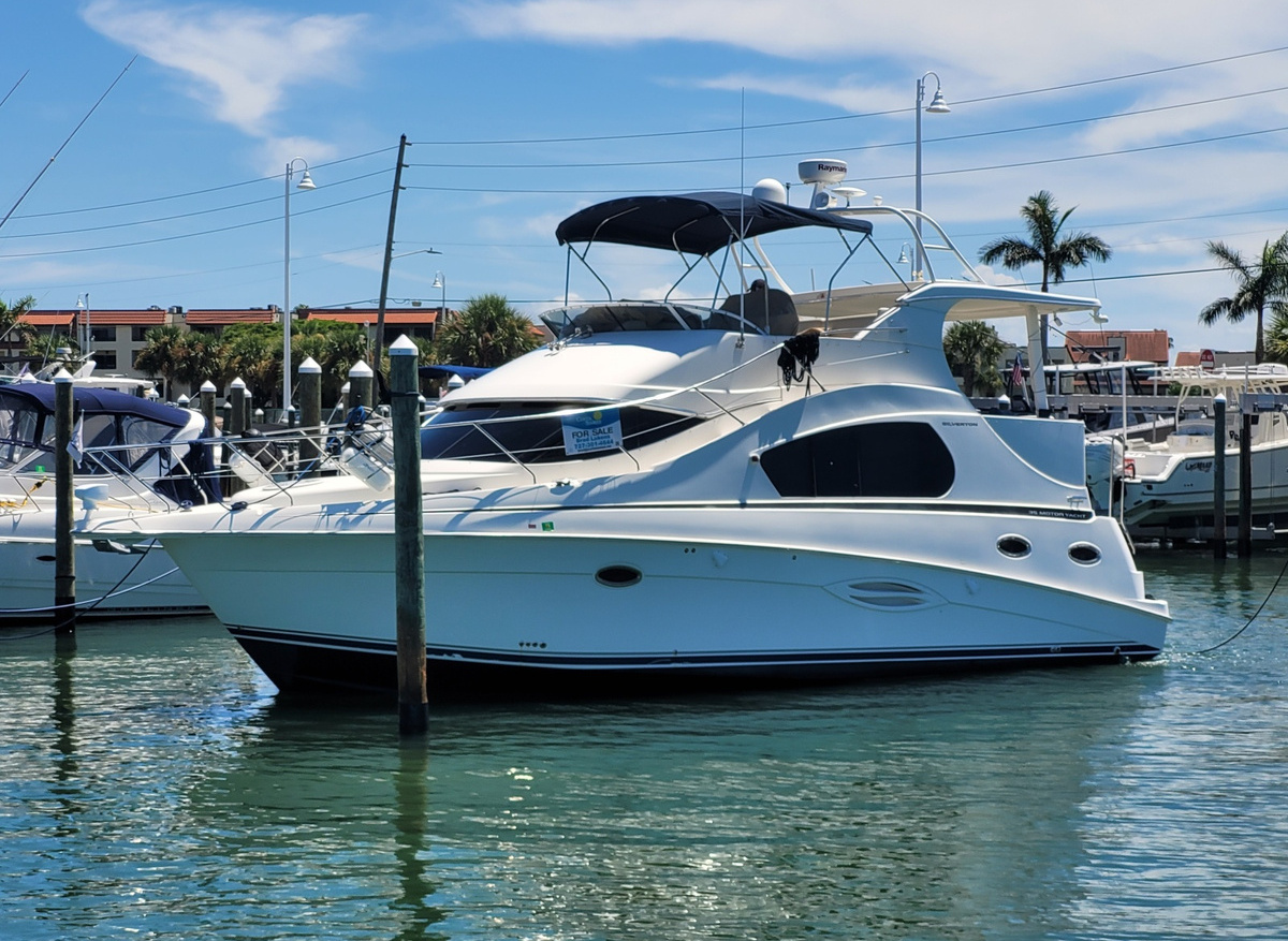 Image of 2008 35' Silverton 35MY - Midnight Blue 