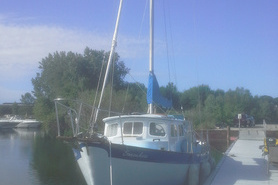 Image of Fales Navigator 32