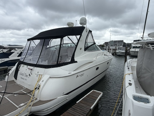 Cruiser-370-Starboard-rear-qtr-D8711.jpeg