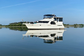 Image of 1998 Carver 445 For Sale