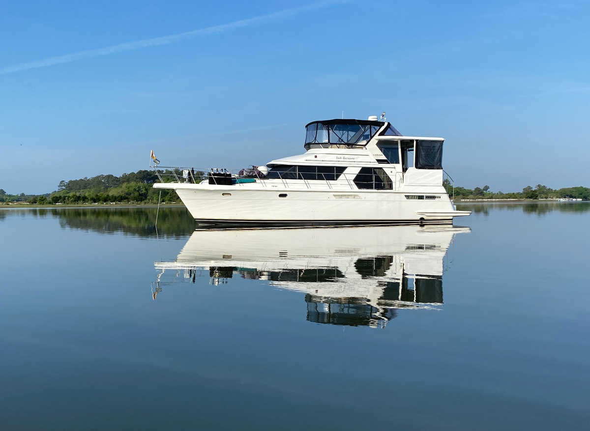 Image of 1998 Carver 445 For Sale