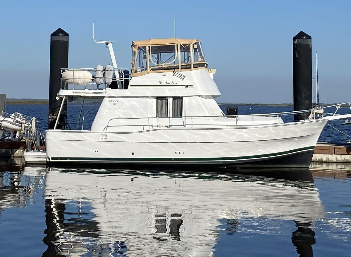 Image of 2002 39' Mainship 390 Trawler - Studio Sea