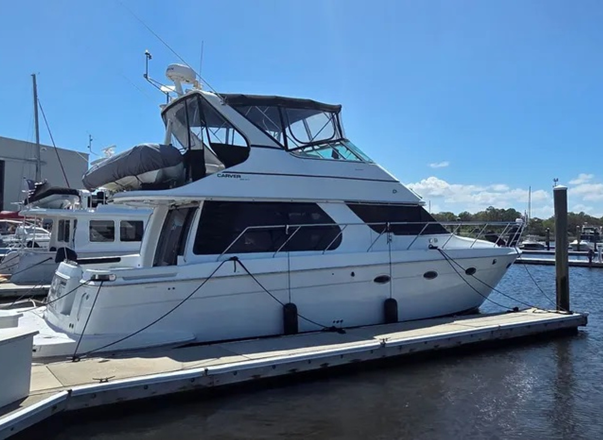 Image of Carver 450 Voyager Pilothouse