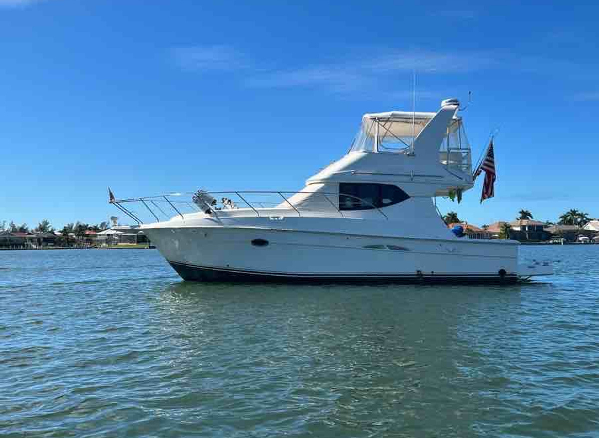 Image of 34' Silverton  2005 34c  