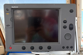 Image of Raytheon chart plotter RC630