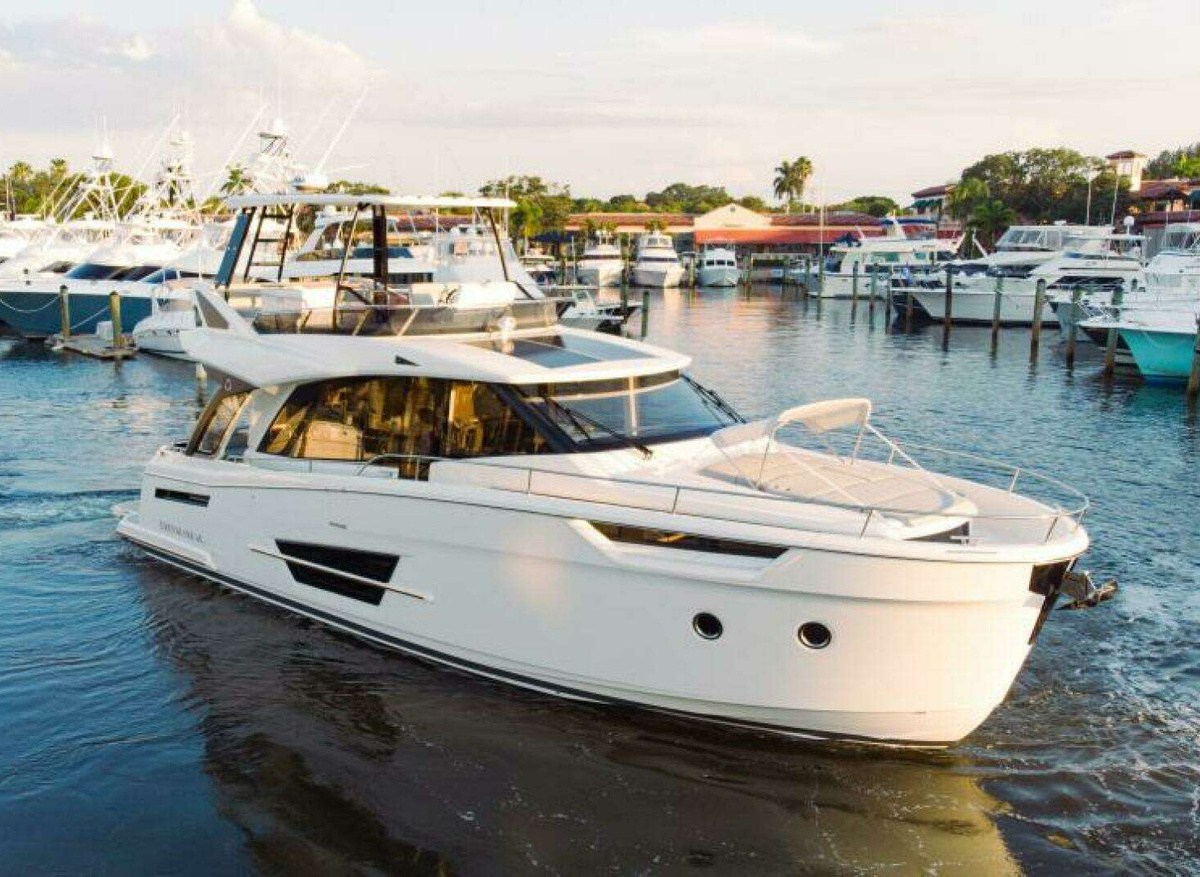 Image of 2023 Greenline 45 Fly