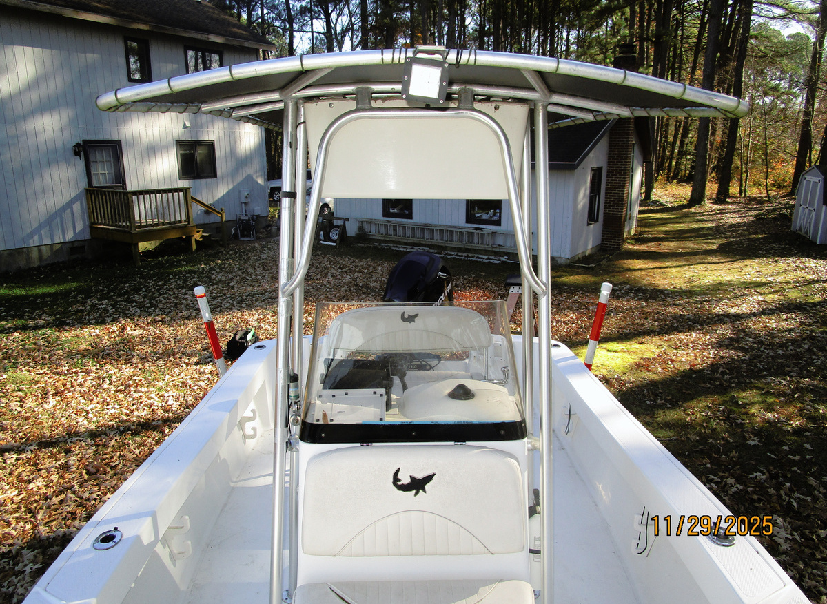 Mako-foredeck-aft-11-29-25-C622E.JPG