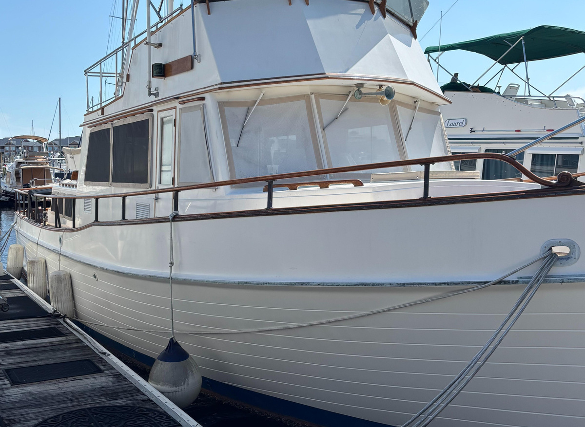Image of 1983 Grand Banks 42 Classic