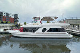 Image of 2012 Bluewater 5200 Yacht