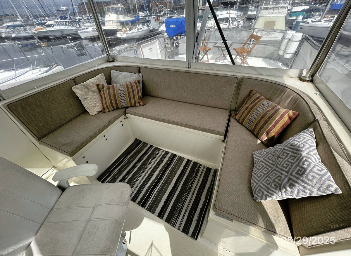 Matty Beau flybridge seating hr1 5-29-25.jpg