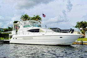Image of 2003 Cruisers Yachts 4450 Express Motoryacht