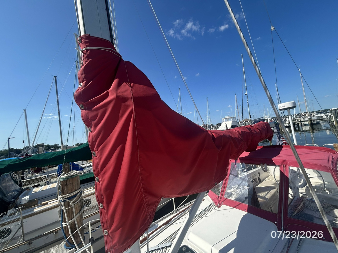35_-Scanmar-mainsail-cover-B2365.jpg