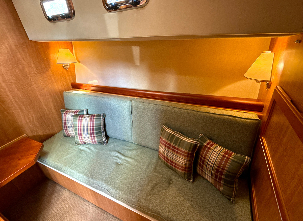 17-BLUE-NOTE-Stbd-Stateroom-95FC8.jpg