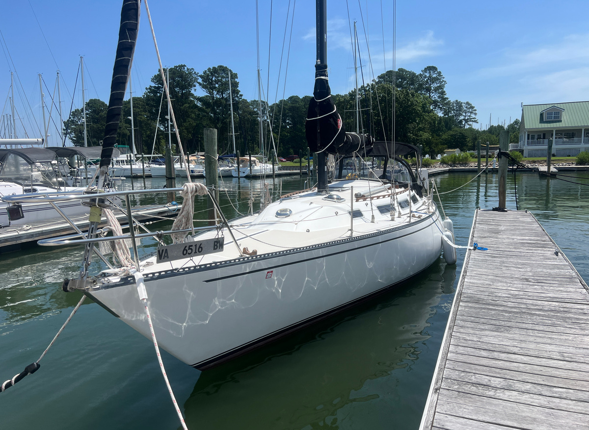 Image of 1984 Catalina 38'  