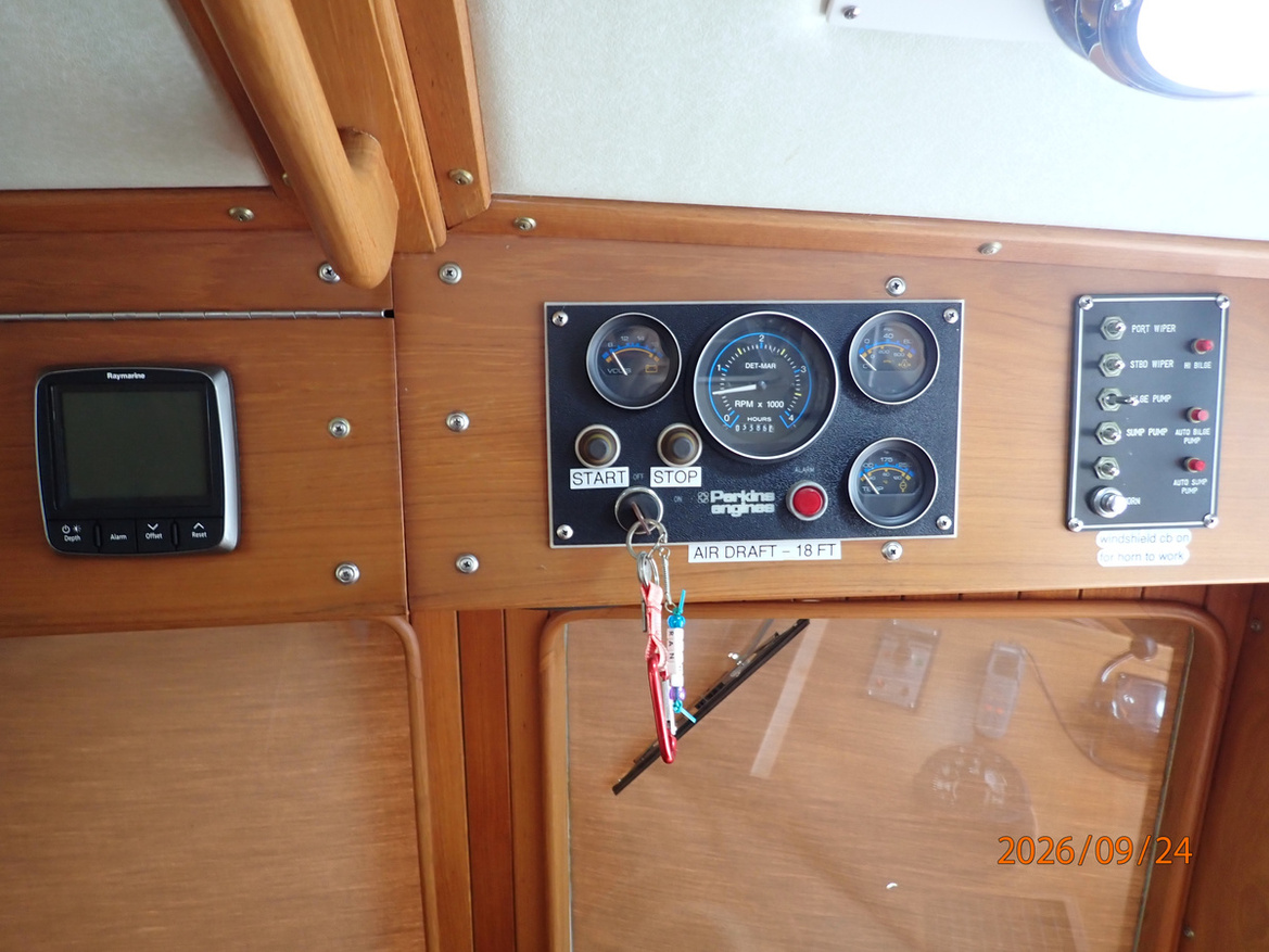 Dragonfly-lower-helm3-9-24-26-C8F15.JPG