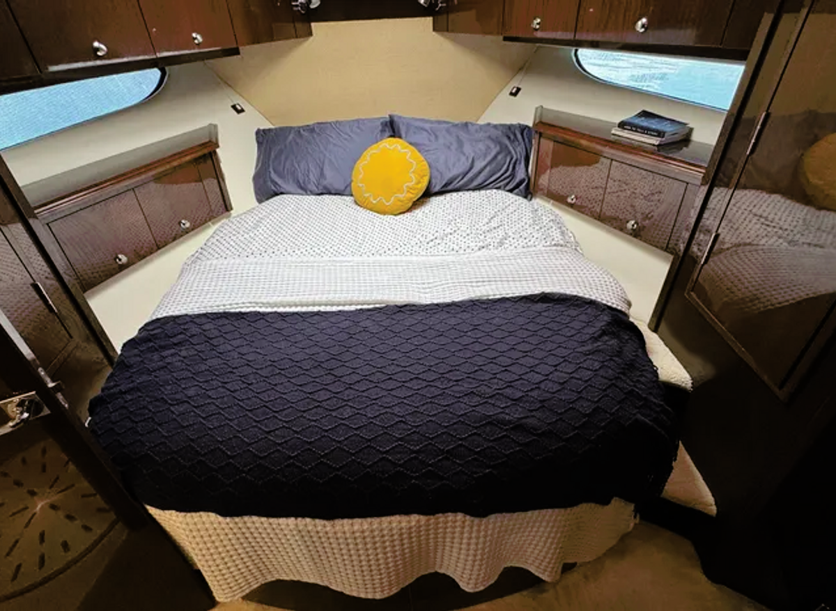 Salty Side Eye 8.png