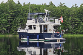 Image of 2003 Mainship 390 Trawler