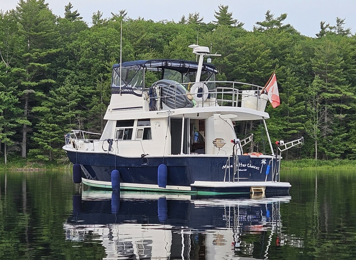 Image of 2003 Mainship 390 Trawler