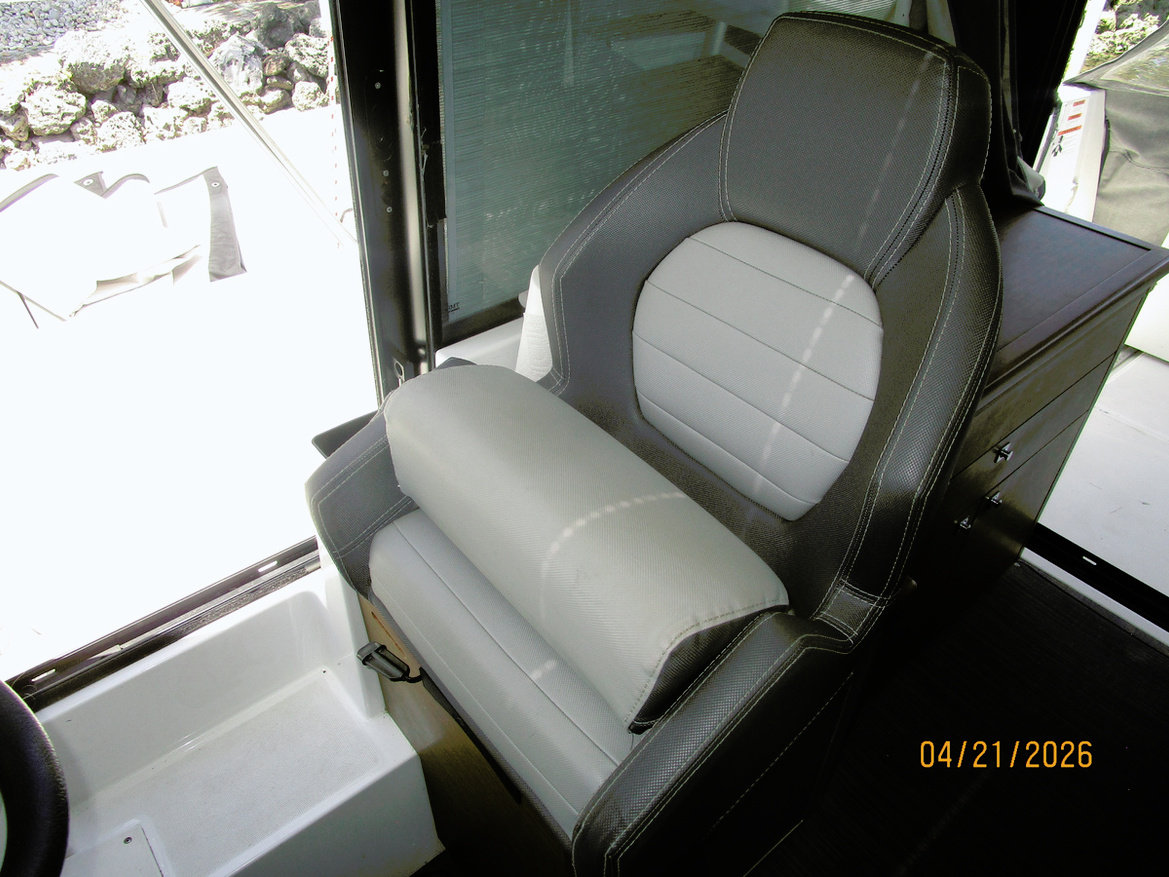 JennaDi-helmseat-4-21-26-C39F8.JPG