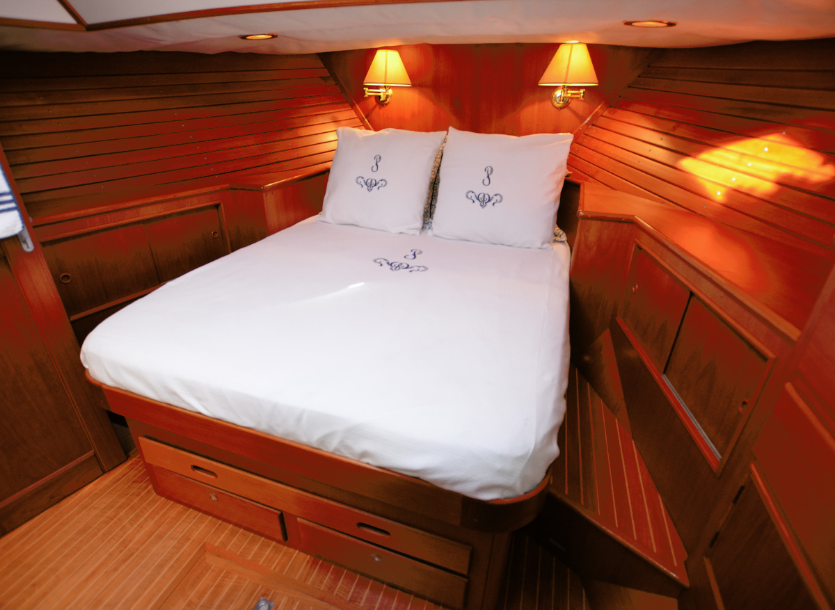31OwnersStateroom-35EE6.JPG